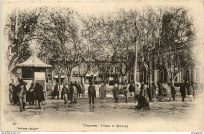 Tlemcen, Place et Mairie
