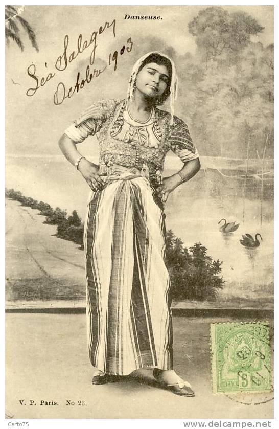 ALGERIE - Danseuse