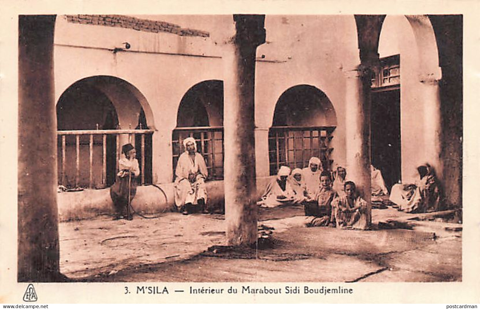 Algérie - M'SILA - Intérieur du Marabout Sidi Boudjemline