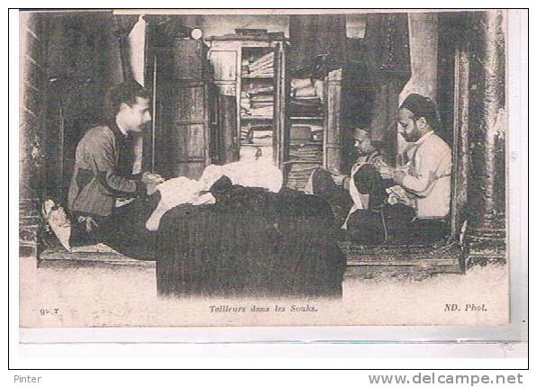 ALGERIE - Tailleurs dans les Souks