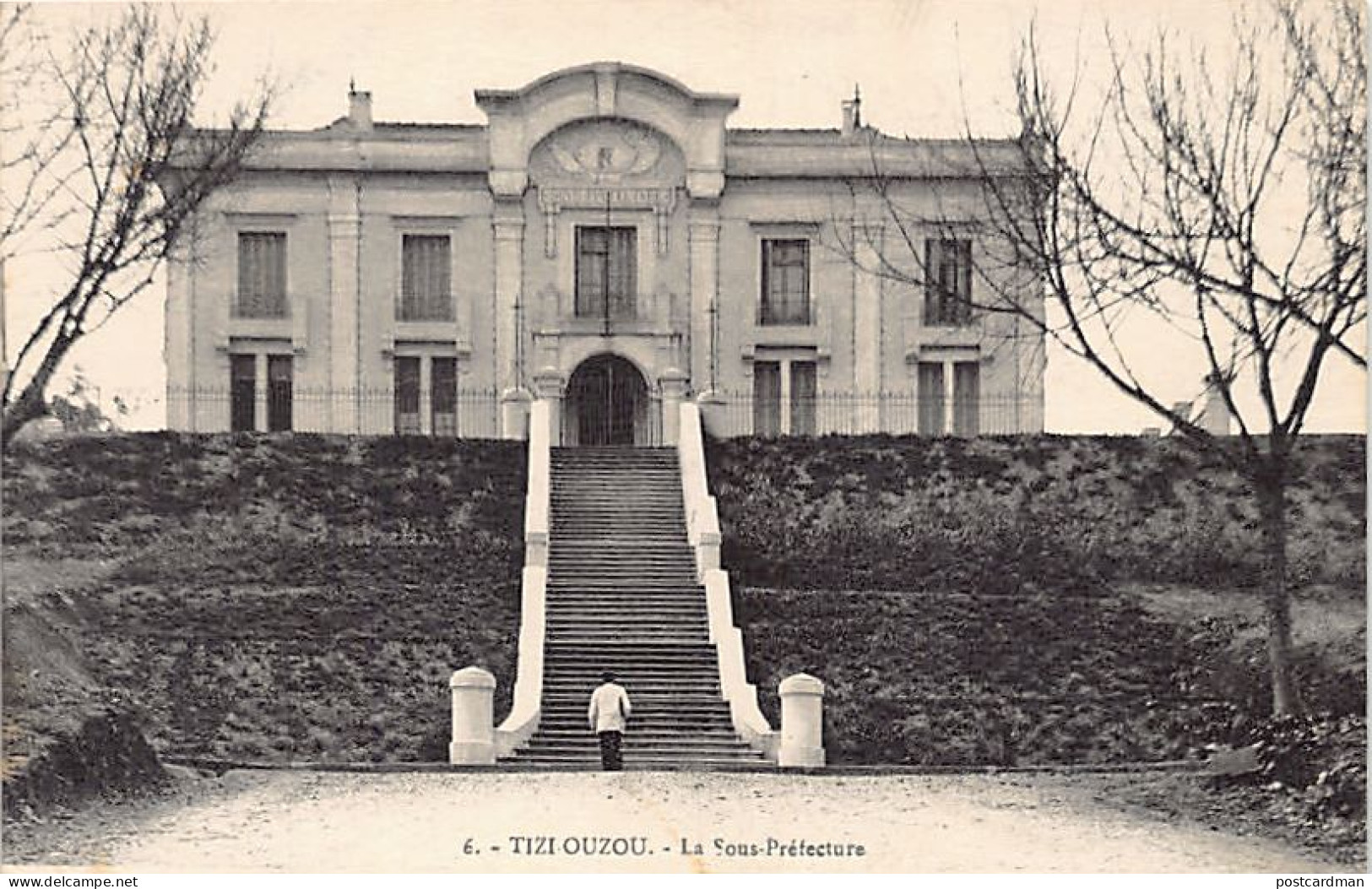 Algérie - TIZI OUZOU - La sous-préfecture