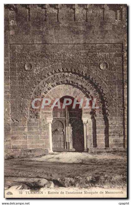 CPA Tlemcen Entree de l ancienne Mosquee de Mansourah