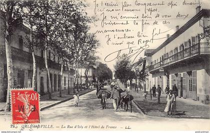 Algérie - CHLEF Orléansville - La rue d'Isly et l'Hôtel de France