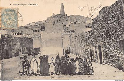Algérie - GHARDAIA - Place Publique - Groupe d'enfants