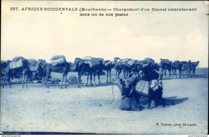 CPA Mauretanien, Afrique Occidentale, Chargement d'un Convoi administratif dans un de nos postes