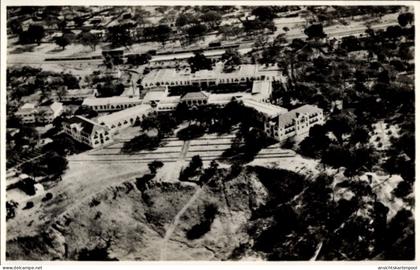 CPA Victoria Falls Simbabwe, Luftaufnahme des Victoria Falls Hotels, umgebende Bäume, Straßen, Par