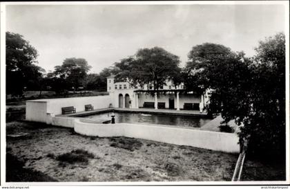 CPA Zimbabwe Simbabwe, Victoria Falls Hotel, Der Swimmingpool auf dem Gelände