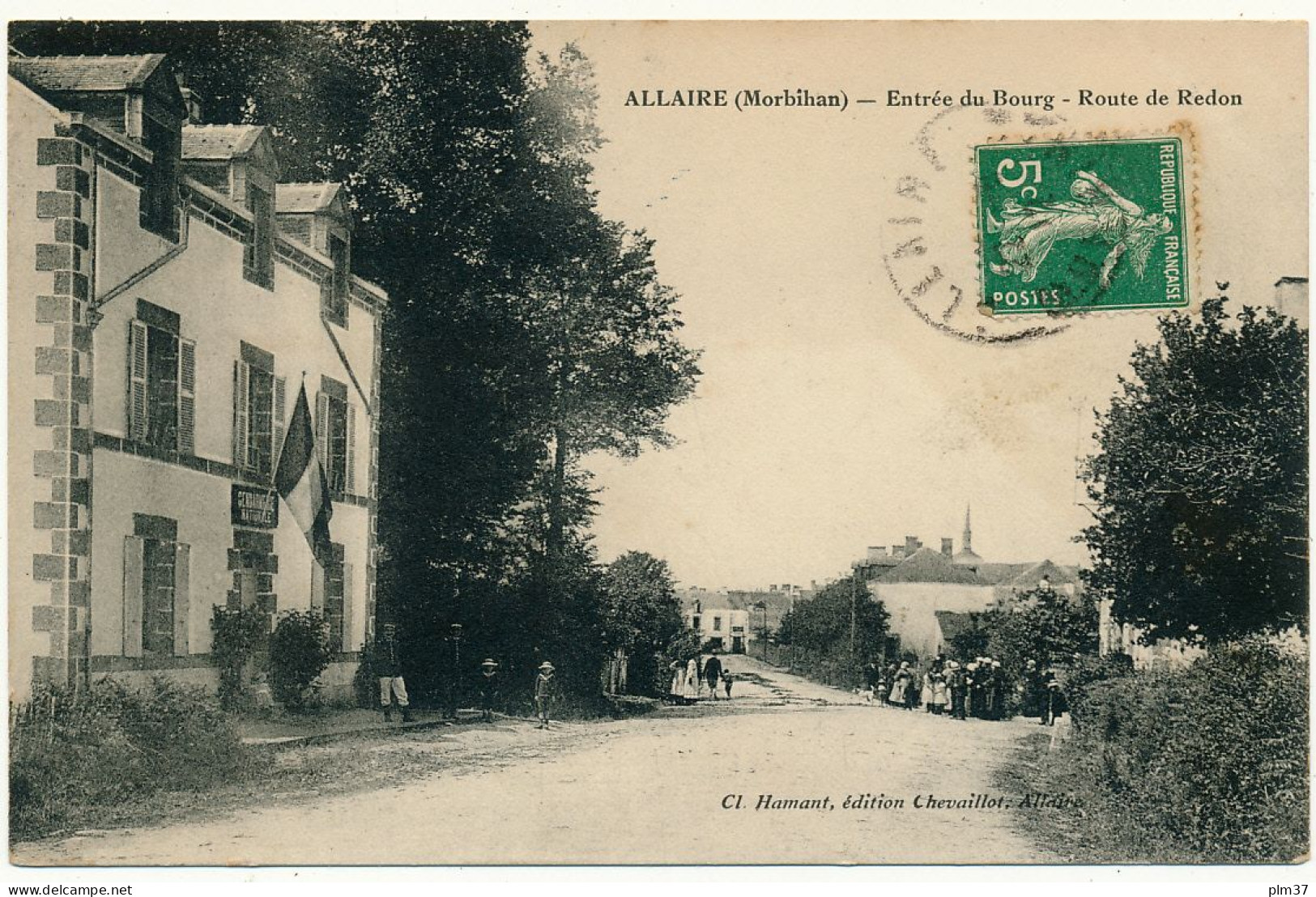 ALLAIRE - Entrée du Bourg