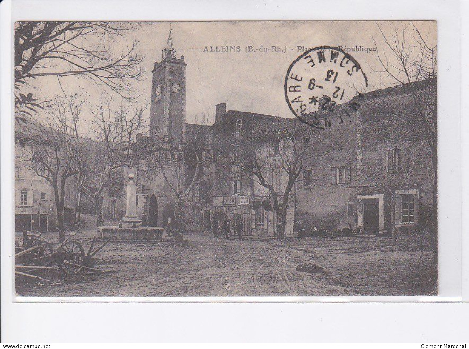 ALLEINS: place de la république - très bon état