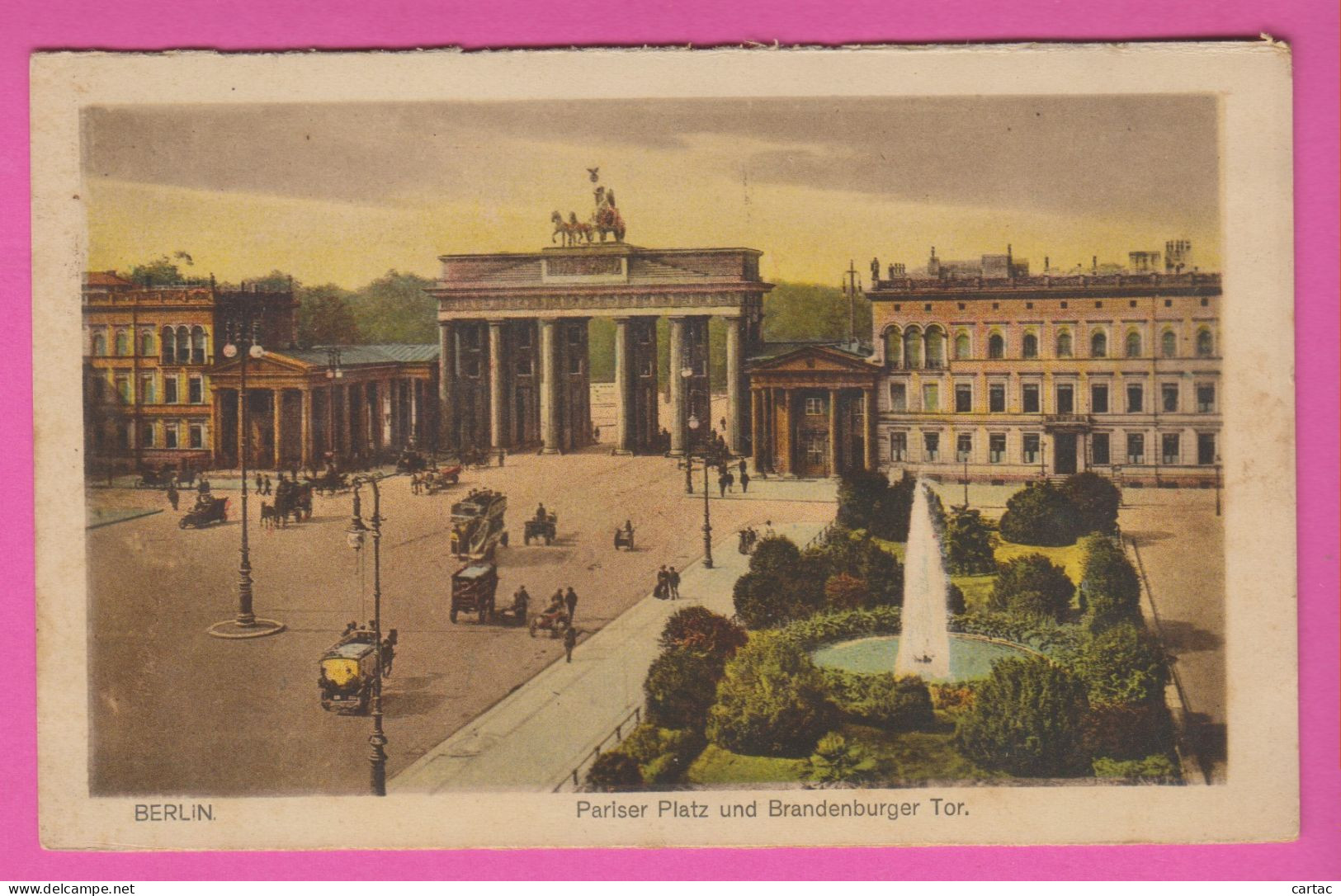 ALLEMAGNE - BERLIN - PARISER PLATZ UND BRANDENBURGER TOR - LA PLACE DE PARIS ET LA PORTE DE BRANDEBOURG