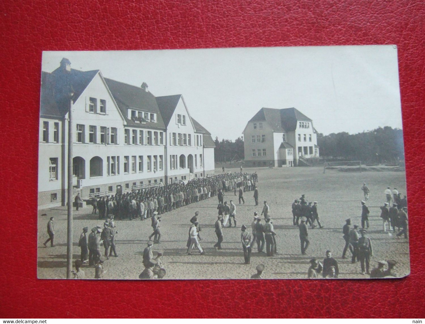 ALLEMAGNE - GUETERSLOH - GÛTERSLOH - CARTE PHOTO - CAMP PRISONNIERS OFFIZIER GEFANGENEN  LAGER - INTERIEUR DU CAMP...