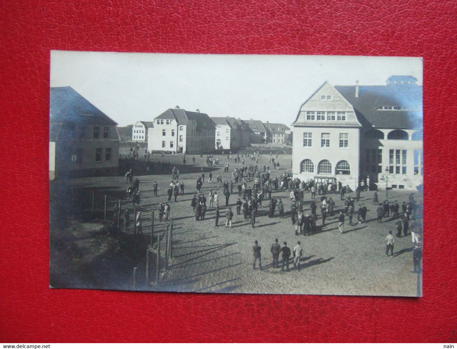 ALLEMAGNE - GUETERSLOH - GÛTERSLOH - CARTE PHOTO - CAMP PRISONNIERS OFFIZIER GEFANGENEN  LAGER - INTERIEUR DU CAMP...