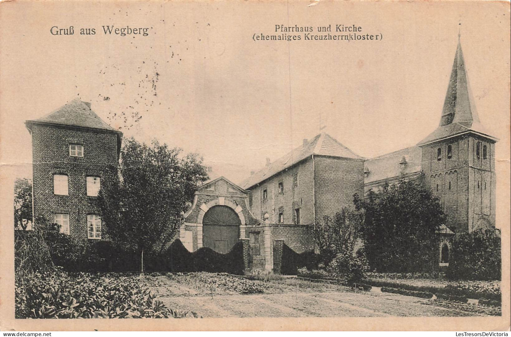 ALLEMAGNE - Wegberg - Pfarrhaus - Kirche - Presbytère - Eglise - Clocher - Champs - Arbres - Carte postale ancienne