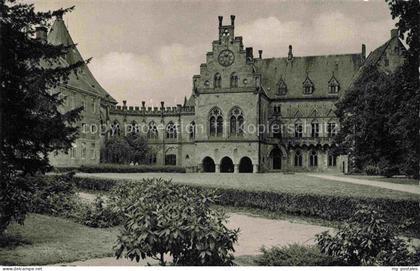 Bad Bentheim Burg-Bentheim Innenhof Schloss Gotik Arkaden Rasen Baeume