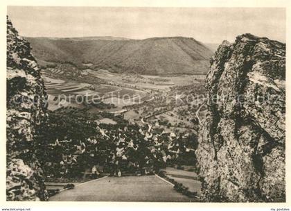Bad ueberkingen mit dem Kahlenstein Felsen
