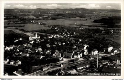 CPA Meckenbeuren in Oberschwaben Württemberg, Luftaufnahme von Landschaft von oben, Häuser, Felde