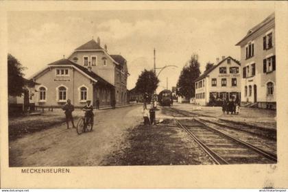 CPA Meckenbeuren in Oberschwaben Württemberg, Straße, Kinder, Bahnschienen