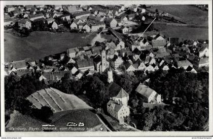 CPA Mainburg im Hallertau Niederbayern, Luftaufnahme von Post-Hotel, Wohnhäuser, Felder