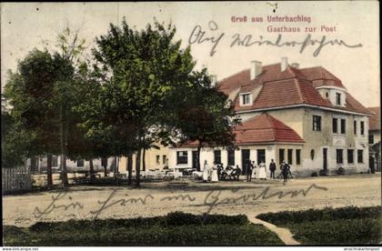 CPA Unterhaching in Oberbayern, Straßenpartie mit Blick auf das Gasthaus zur Post, Radfahrer