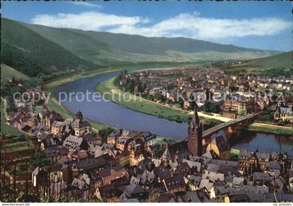 BERNKASTEL-KUES Berncastel Rheinland-Pfalz Panorama Blick ueber die Mosel Brueck