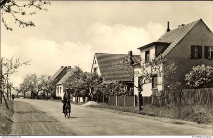 CPA Premnitz im Havelland, Milower Straße, Fahrradfahrer