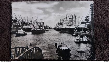CPSM BREMEN BREME EUROPAHAFEN PORT EUROPEEN BATEAUX 1957