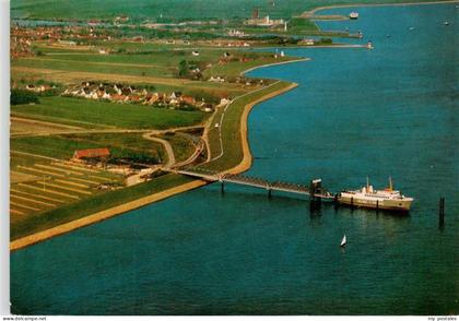 Brunsbuettel Elbefaehre Cuxhaven Brunsbuettel Faehrschiff Schleswig Holstein Fli