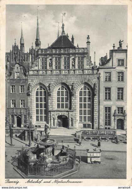 AK Danzig Artushof Neptunbrunnen Danzig 1942 gelaufen Postkarte