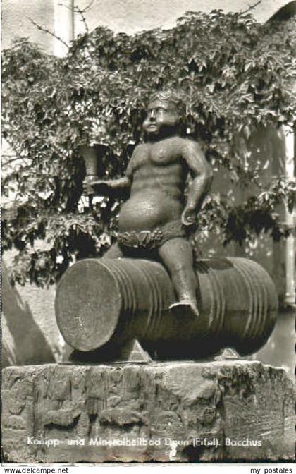 Daun Eifel Daun Bacchus x 1965