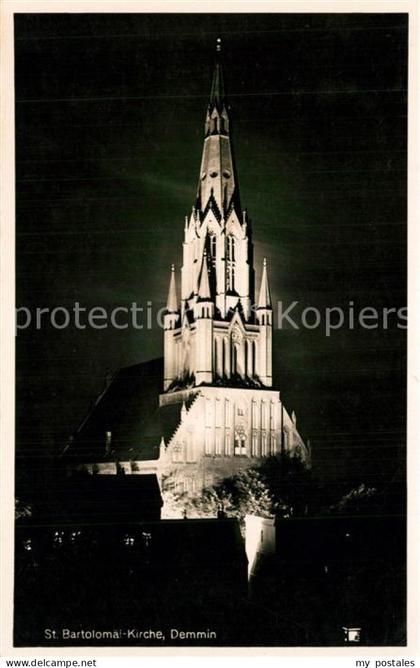 Demmin Mecklenburg Vorpommern St Bartolomae Kirche Nachtaufnahme