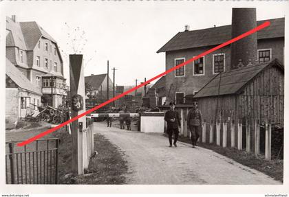 Foto AK Deutschneudorf Grenze Hranice Barrikaden Einmarsch Sudetenland Gebirgsneudorf Nova Ves v Horach Deutscheinsiedel