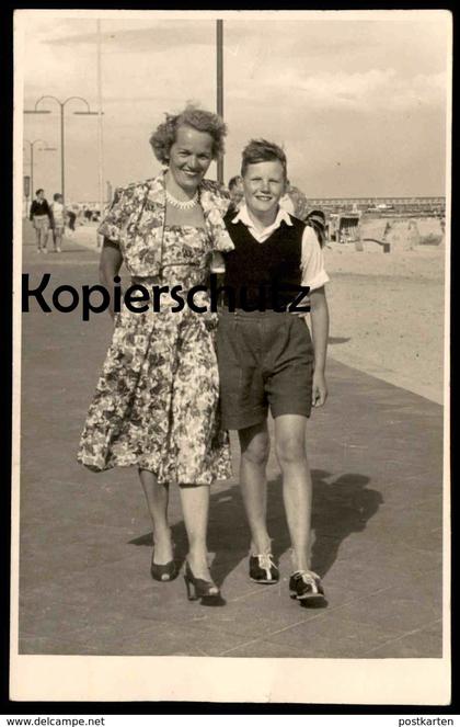 ALTE FOTO POSTKARTE GRÖMITZ JULI 1954 MUTTER & SOHN KIND Manfred Fritsch Komm - Komm mother Kleid Kette child cpa photo