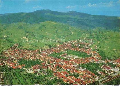 Ihringen Kaiserstuhl BW Kaiserstuhl Weinberge Luftbild Ortschaft Kirche Berge Rh