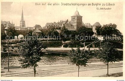 Luebeck Alte Stadtbefestigungen am Burgtor zu Luebeck