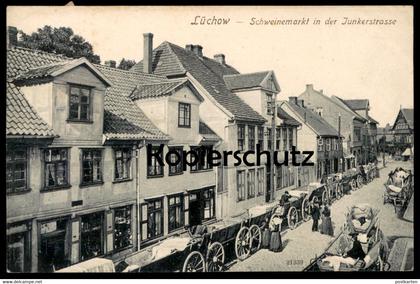 ALTE POSTKARTE LÜCHOW SCHWEINEMARKT IN DER JUNKERSTRASSE Schweine Markt market marché Ansichtskarte cpa postcard AK