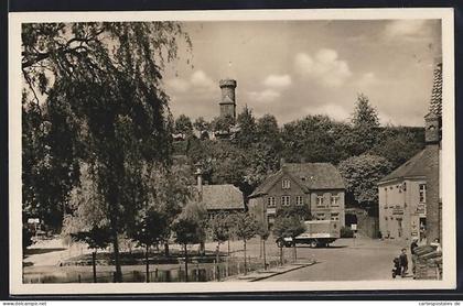 AK Lütjenburg i. Holst., Bismarckturm mit Strassenpartie