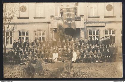 Foto-AK Neustadt am Rübenberge, Landwirtschaftliche Schule mit Versammlung des Jahrgangs 1927-1928