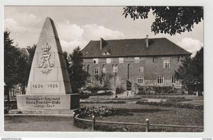Rastenburg, Denkmal 4. Grenadiere und Schloß