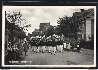 AK Penzberg /Bay., Strassenparade der Stadtkapelle, Kinder