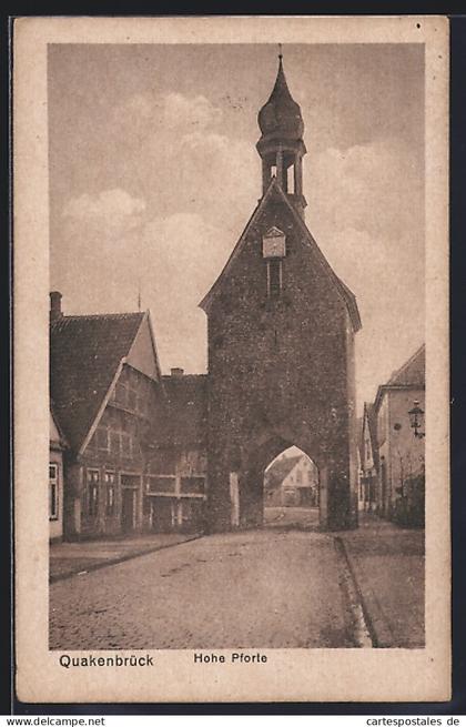 AK Quakenbrück, Hohe Pforte mit Strassenpartie