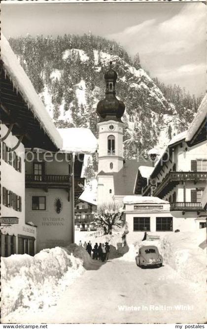Reit Winkl Dorfpartie im Winter Kirche