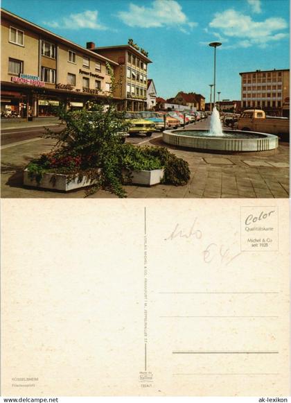 Ansichtskarte Rüsselsheim Friedensplatz, Geschäfte, div. Auto Modelle 1970