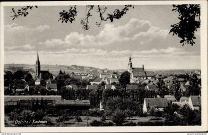 CPA Ostritz der Oberlausitz, Totalansicht vom Ort, Kirchtürme