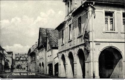 CPA Ostritz in der Oberlausitz, Partie an der Kirchstraße, Arkaden