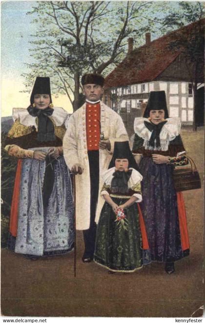 Volkstrachten aus Schaumburg Lippe