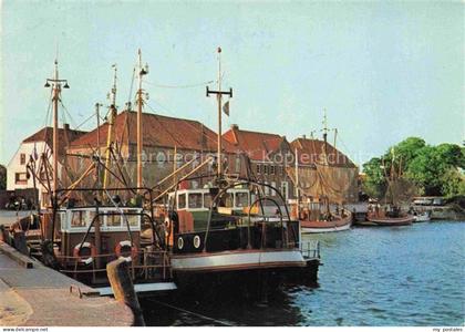 Hooksiel Nordseebad Wangerland Friesland Niedersachsen Hafen Fischerboote Kutter
