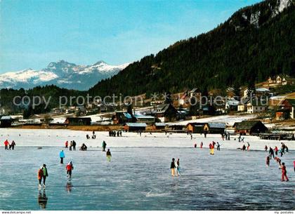 Weissensee Kaernten Schlittschuhlaufen