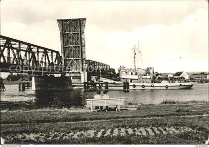 Wolgast Mecklenburg-Vorpommern Hafenpartie Bruecke Frachter