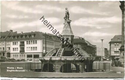 Worms - Siegfriedbrunnen - Foto-AK - Verlag Hildenbrand Göppingen