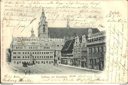 Zerbst Rathaus mit Marktplatz